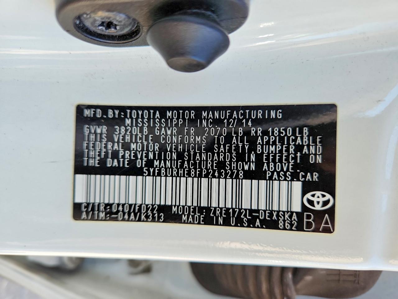 2015 TOYOTA COROLLA