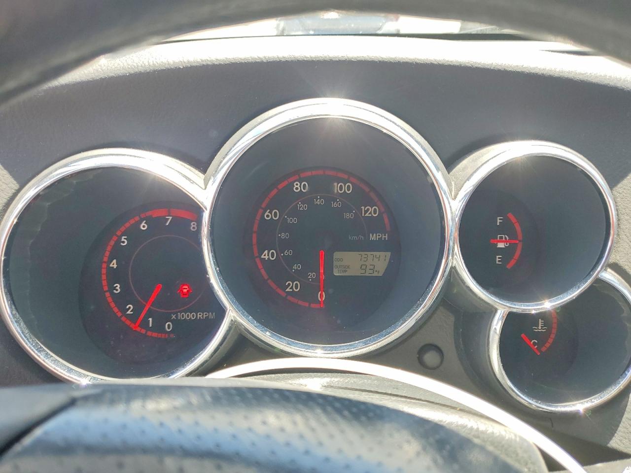 2004 PONTIAC VIBE