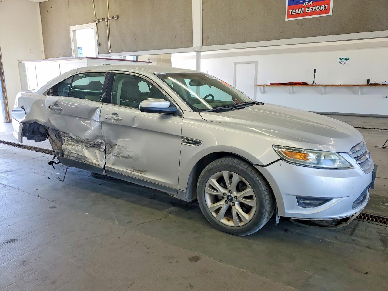 2011 FORD TAURUS