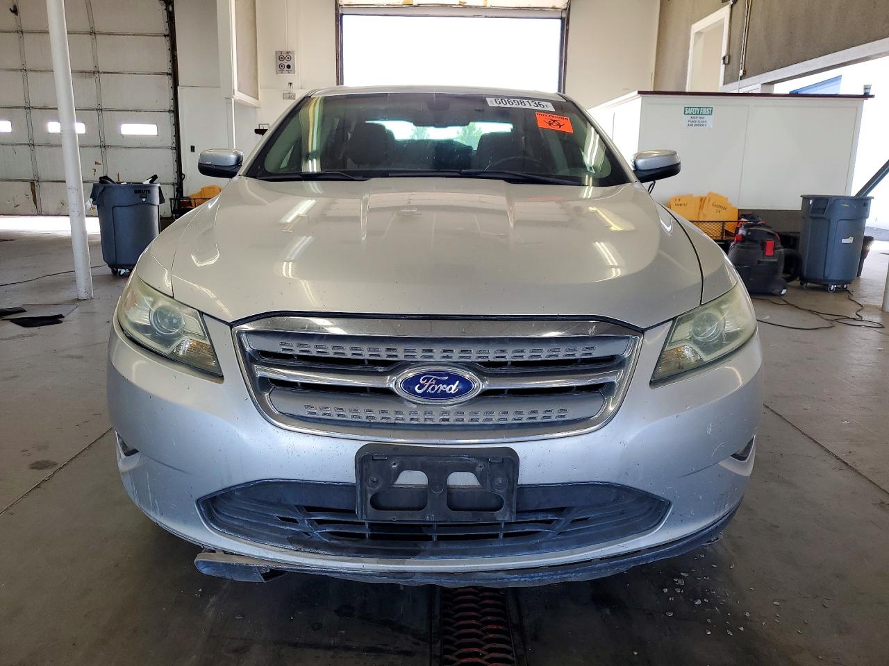 2011 FORD TAURUS
