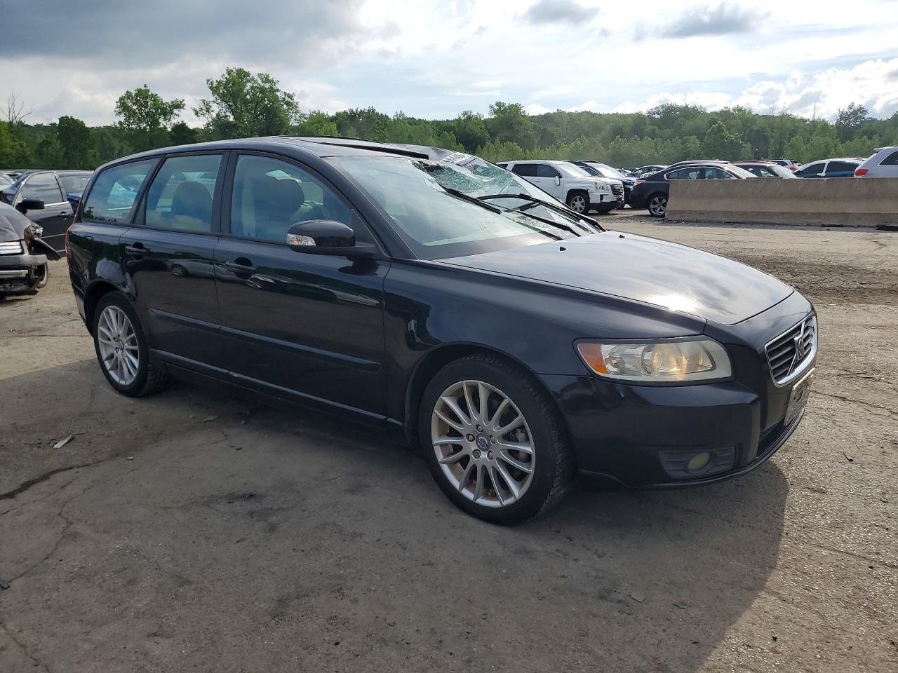 2010 VOLVO V50