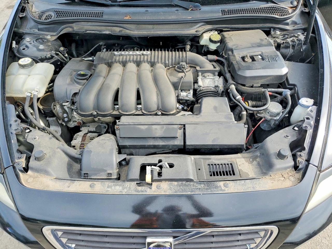 2010 VOLVO V50