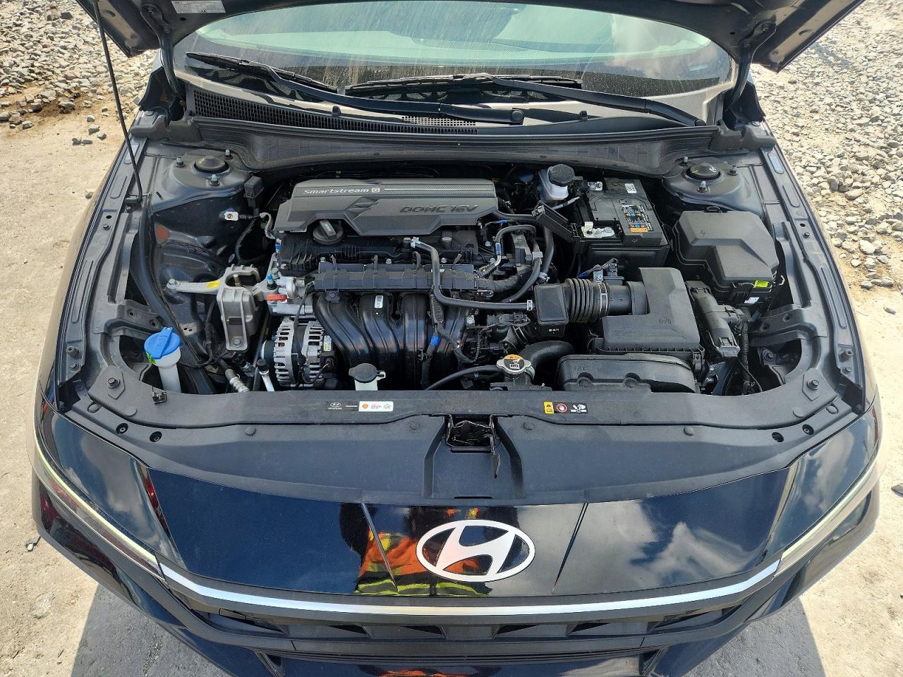 2024 HYUNDAI ELANTRA