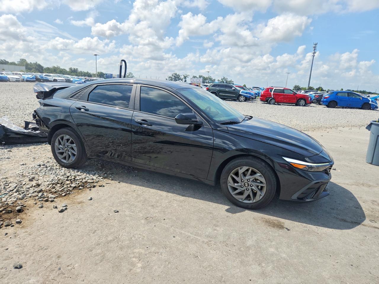 2024 HYUNDAI ELANTRA