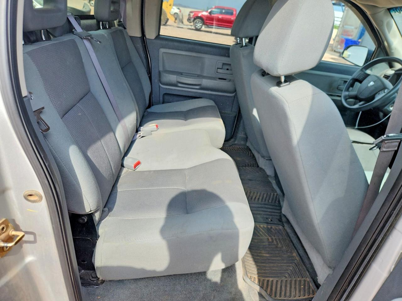 2005 DODGE DAKOTA