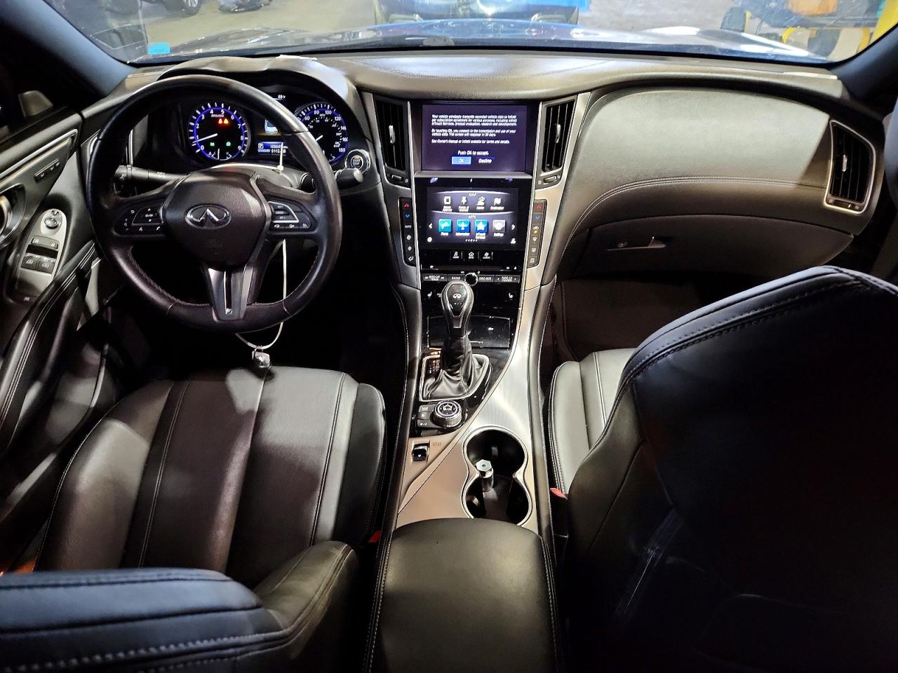 2017 INFINITI Q60 3.0T P