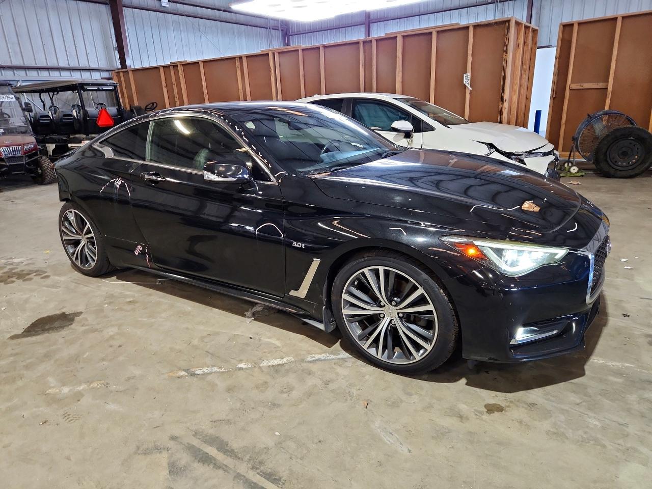 2017 INFINITI Q60 3.0T P
