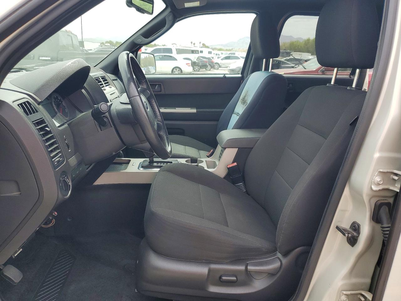 2009 FORD ESCAPE