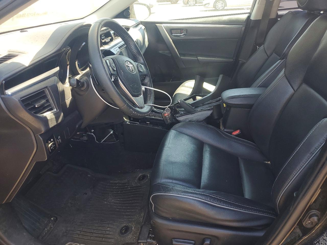 2015 TOYOTA COROLLA