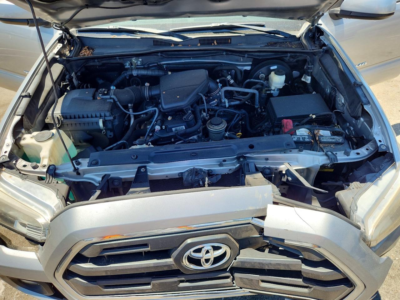 2017 TOYOTA TACOMA