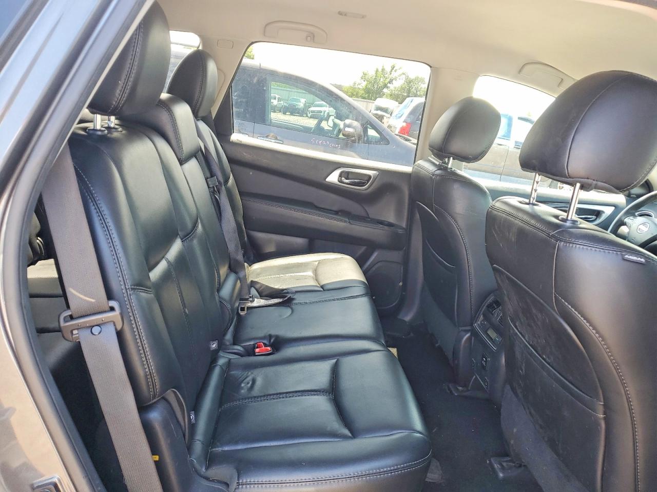 2016 NISSAN PATHFINDER