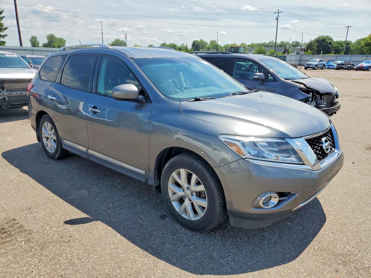 2016 NISSAN PATHFINDER