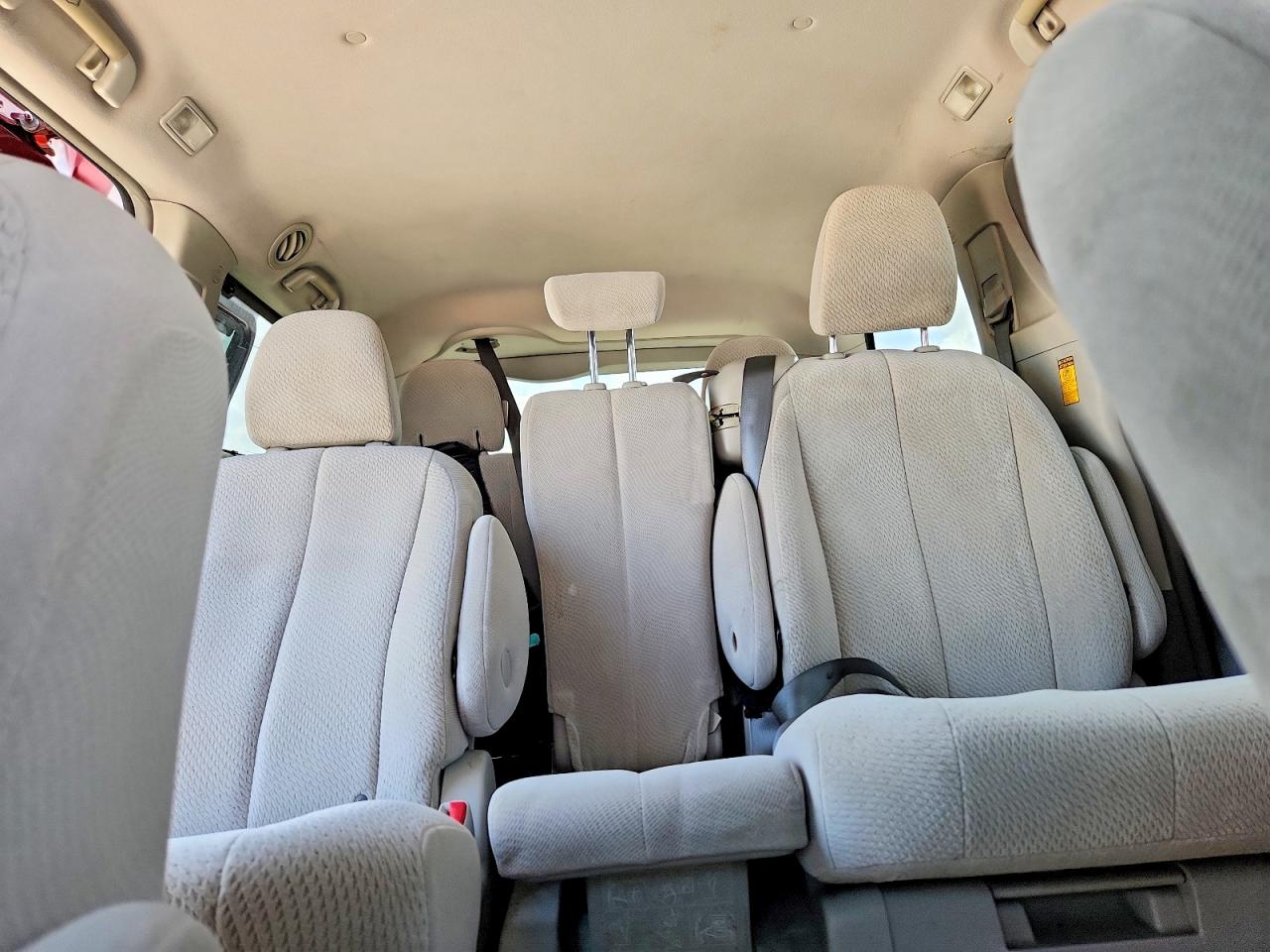 2014 TOYOTA SIENNA