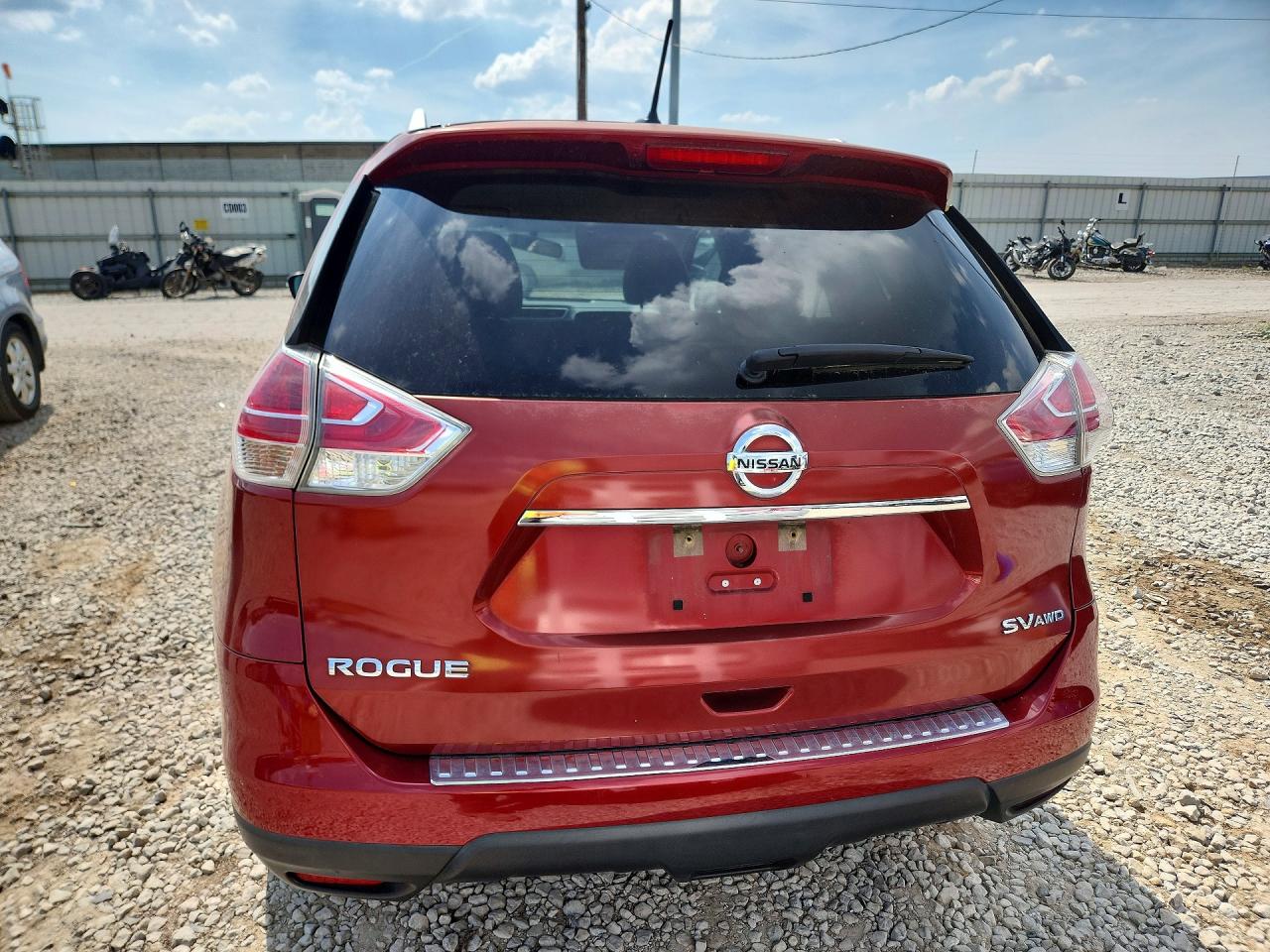 2015 NISSAN ROGUE