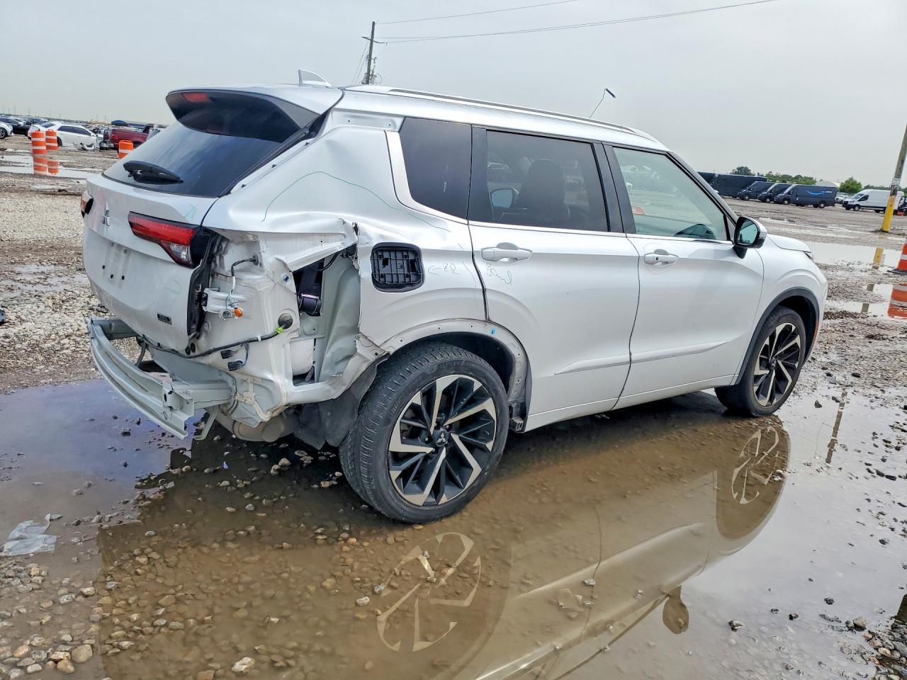 2022 MITSUBISHI OUTLANDER