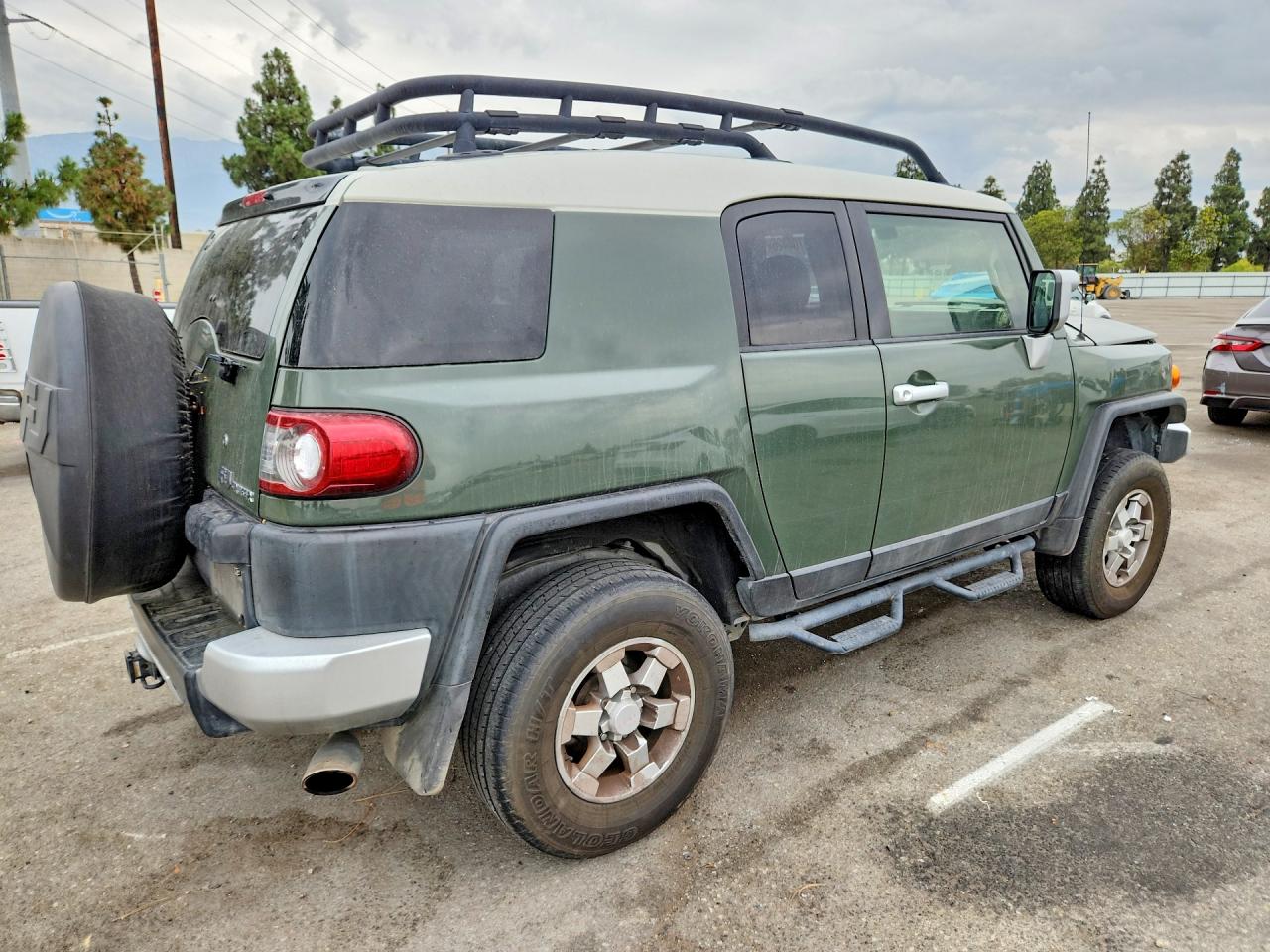 2012 TOYOTA FJ CRUISER