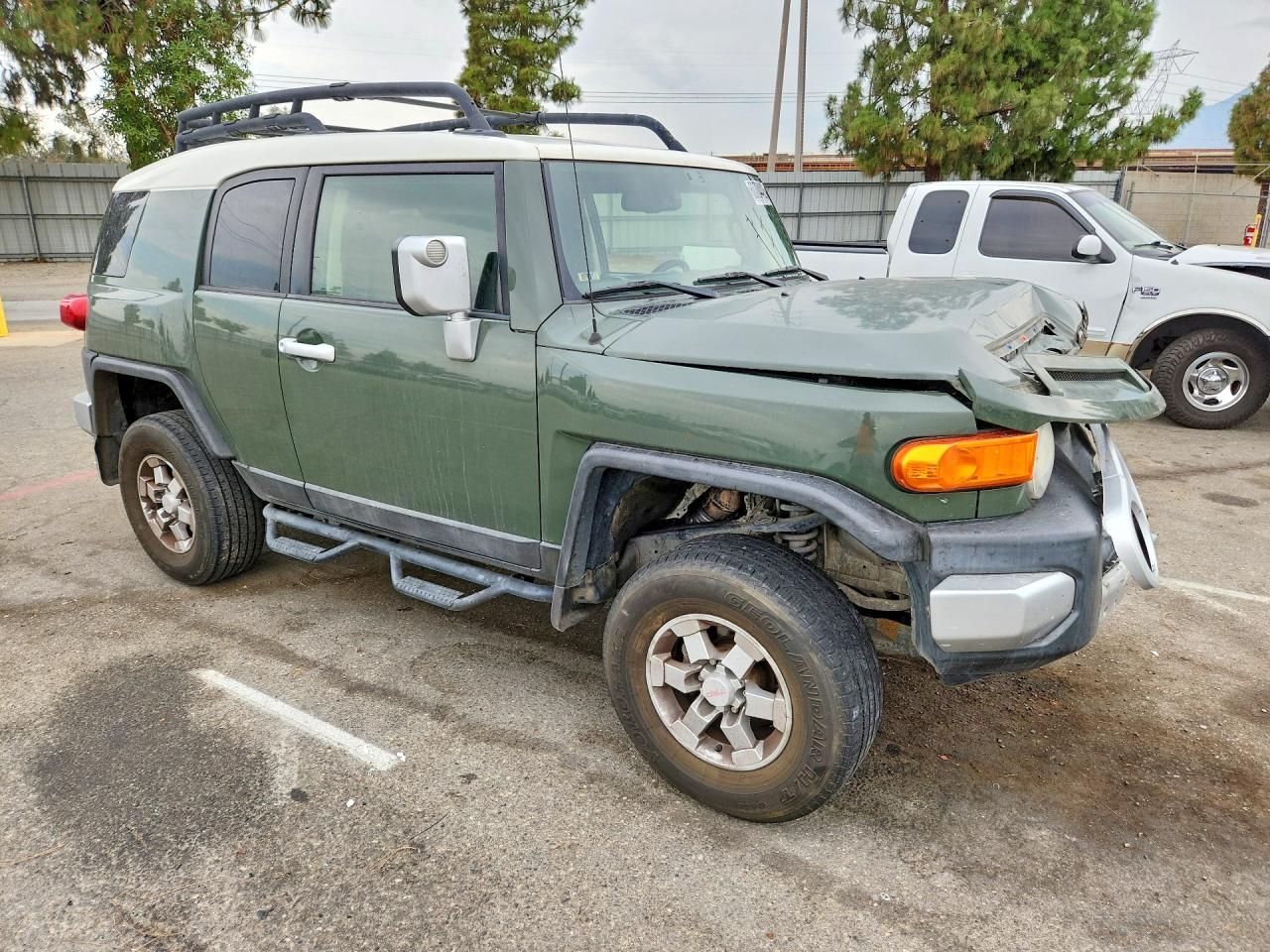 2012 TOYOTA FJ CRUISER