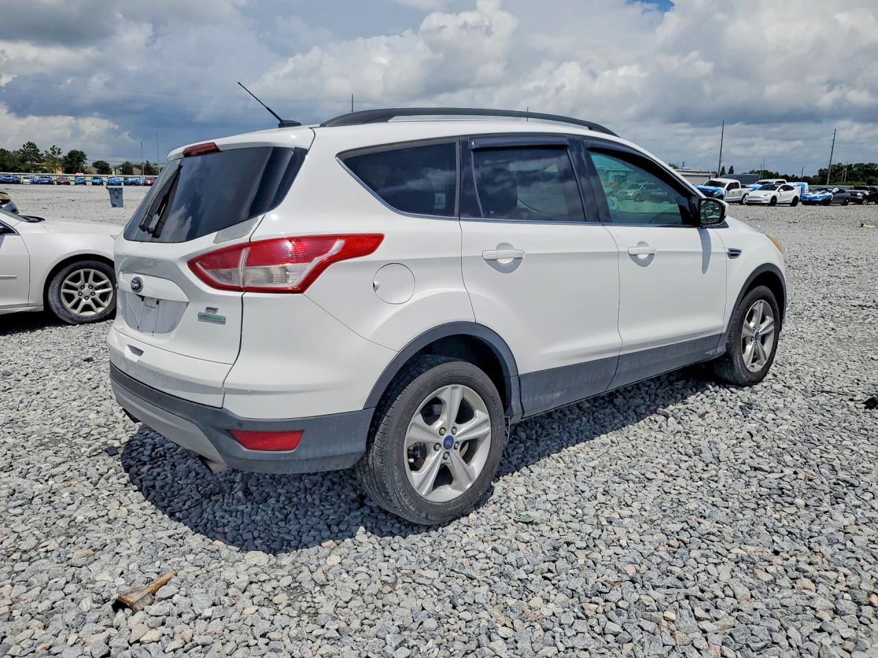 2016 FORD ESCAPE