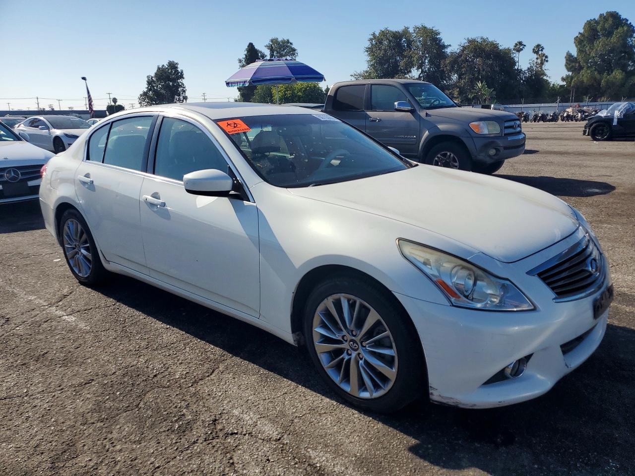 2013 INFINITI G37
