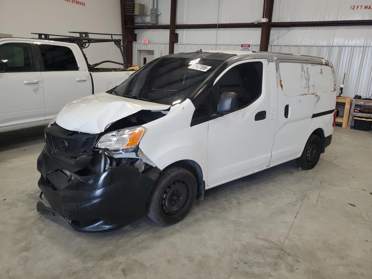 2015 NISSAN NV