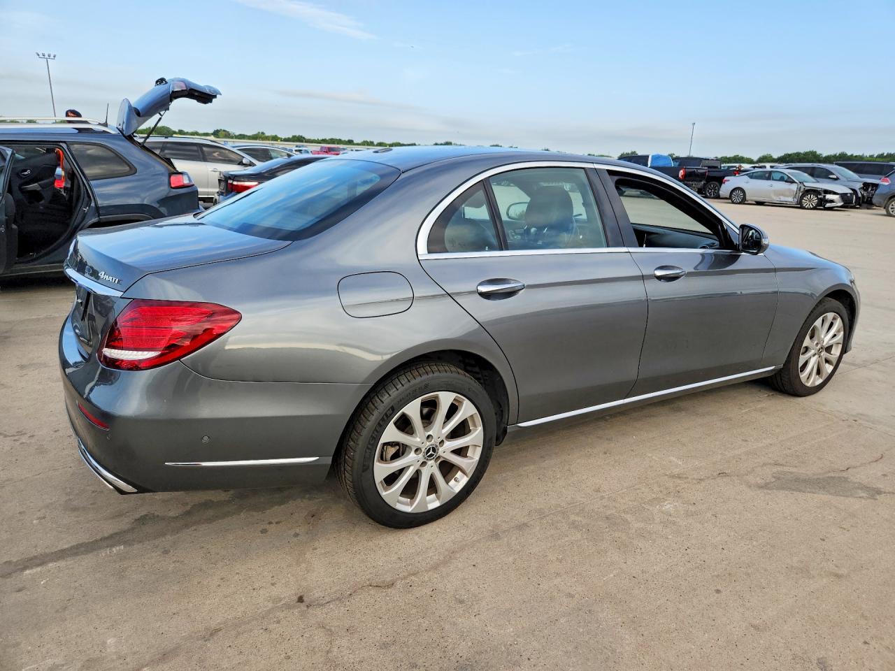2017 MERCEDES-BENZ E-CLASS