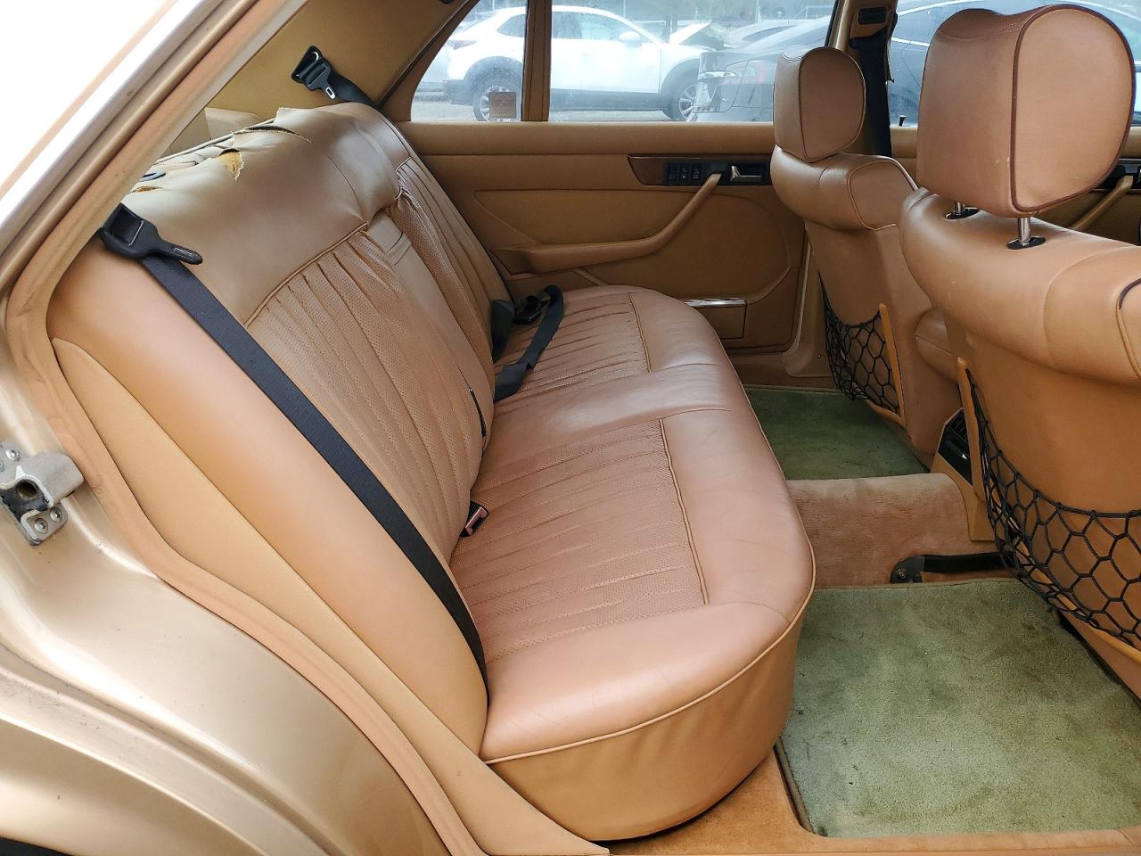 1986 MERCEDES-BENZ 560-CLASS