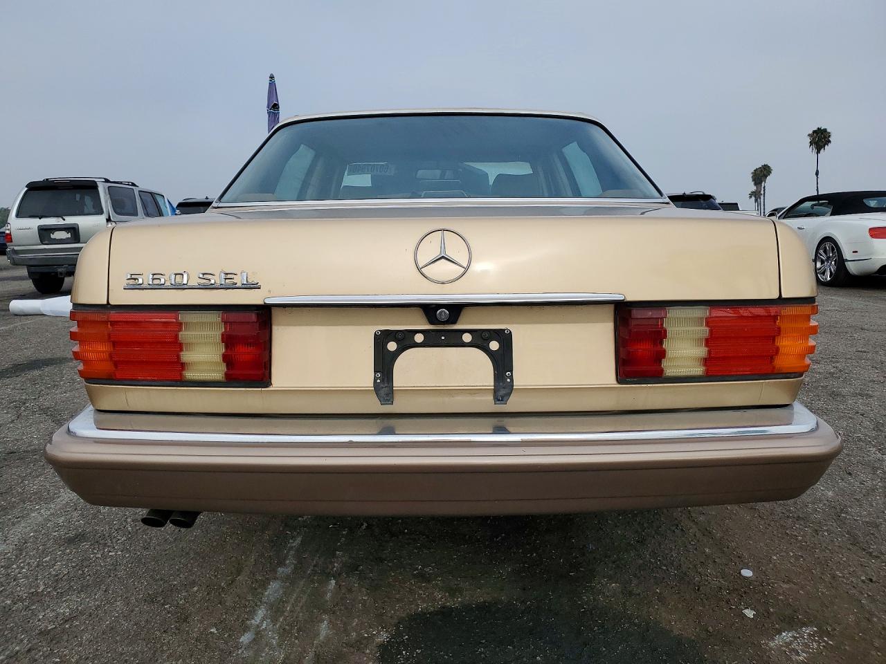 1986 MERCEDES-BENZ 560-CLASS