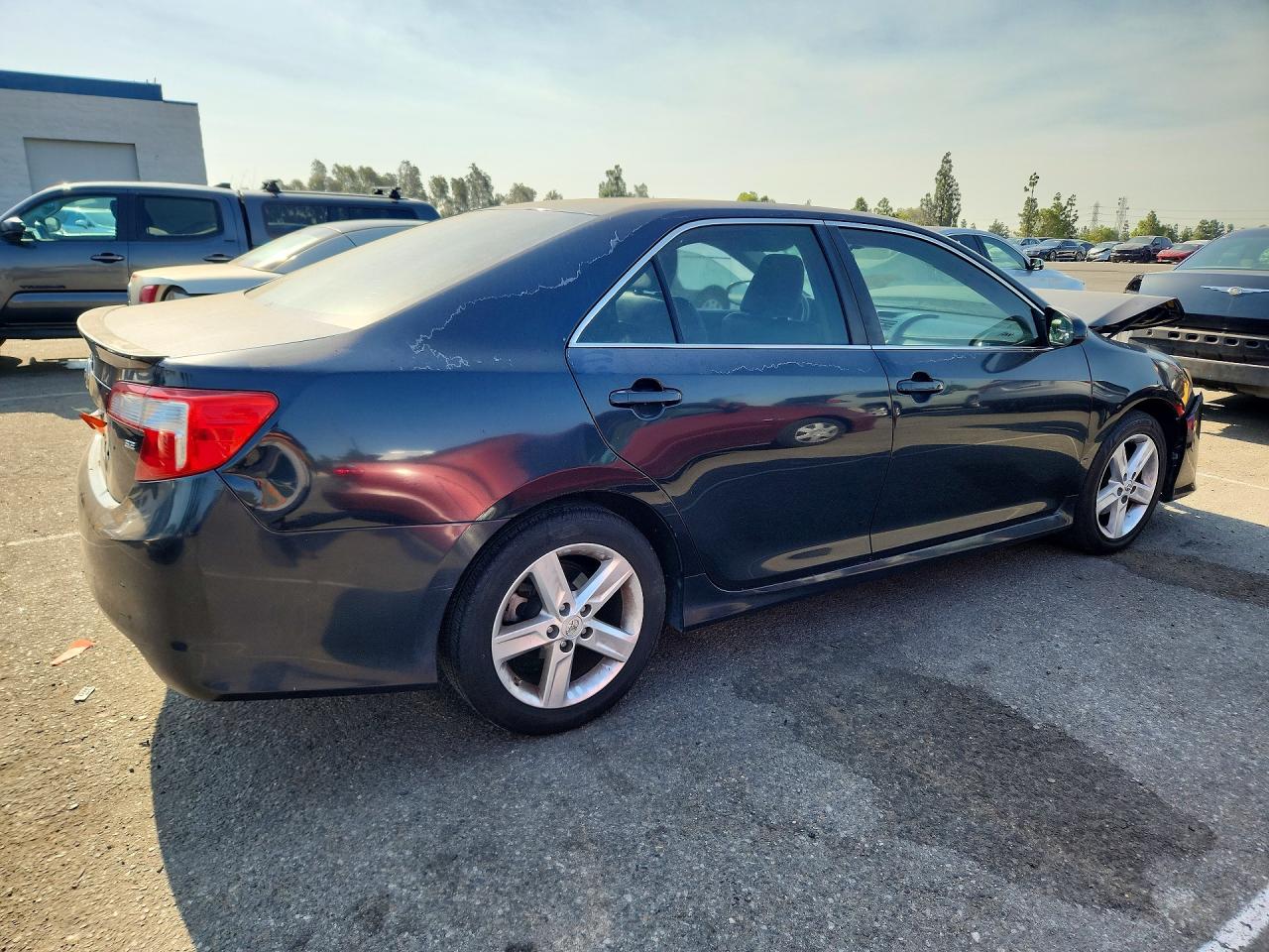 2012 TOYOTA CAMRY