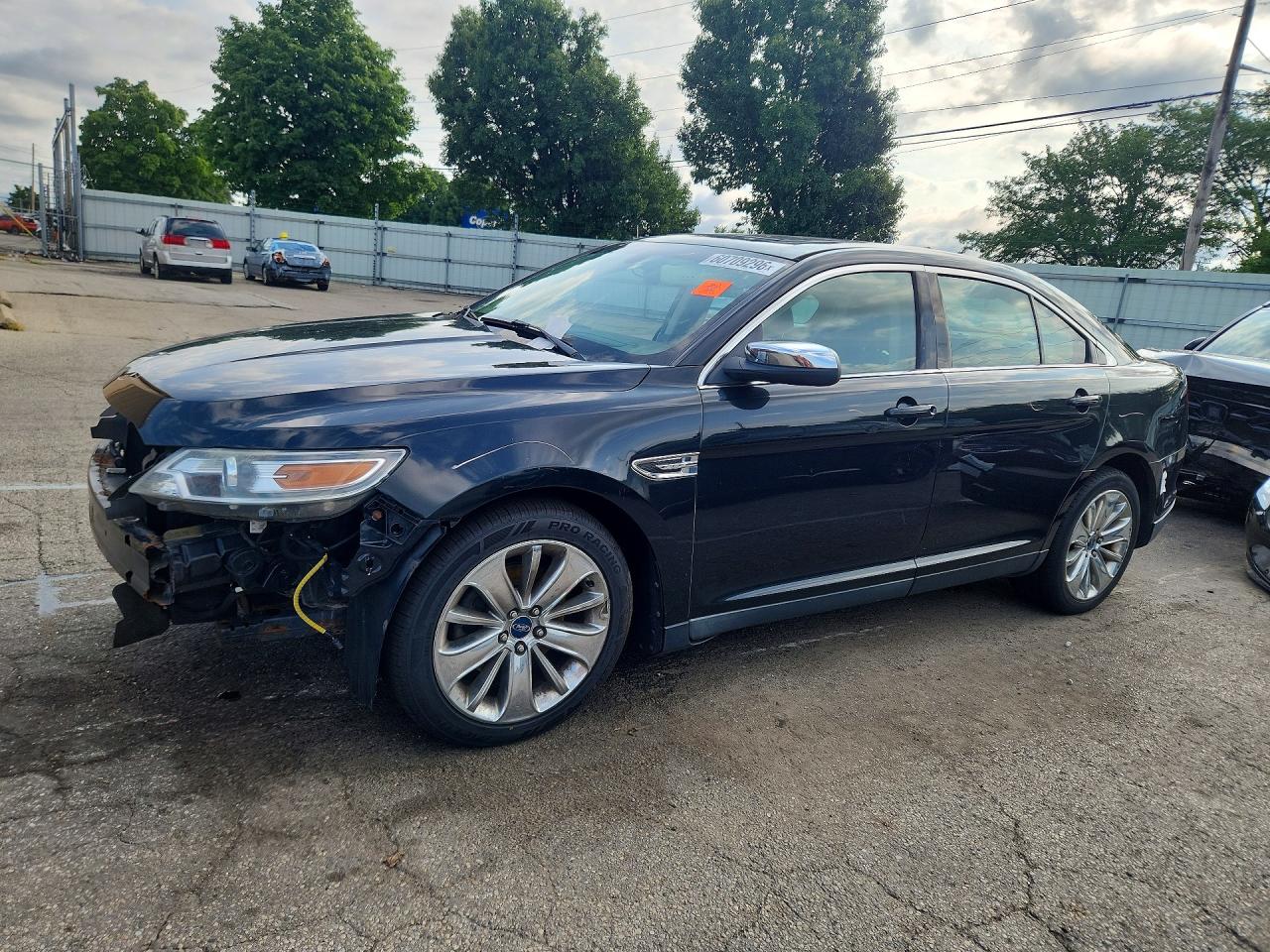 2010 FORD TAURUS