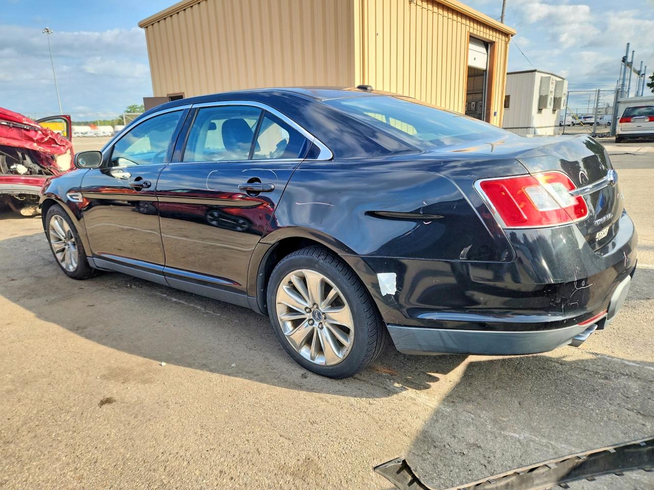 2010 FORD TAURUS