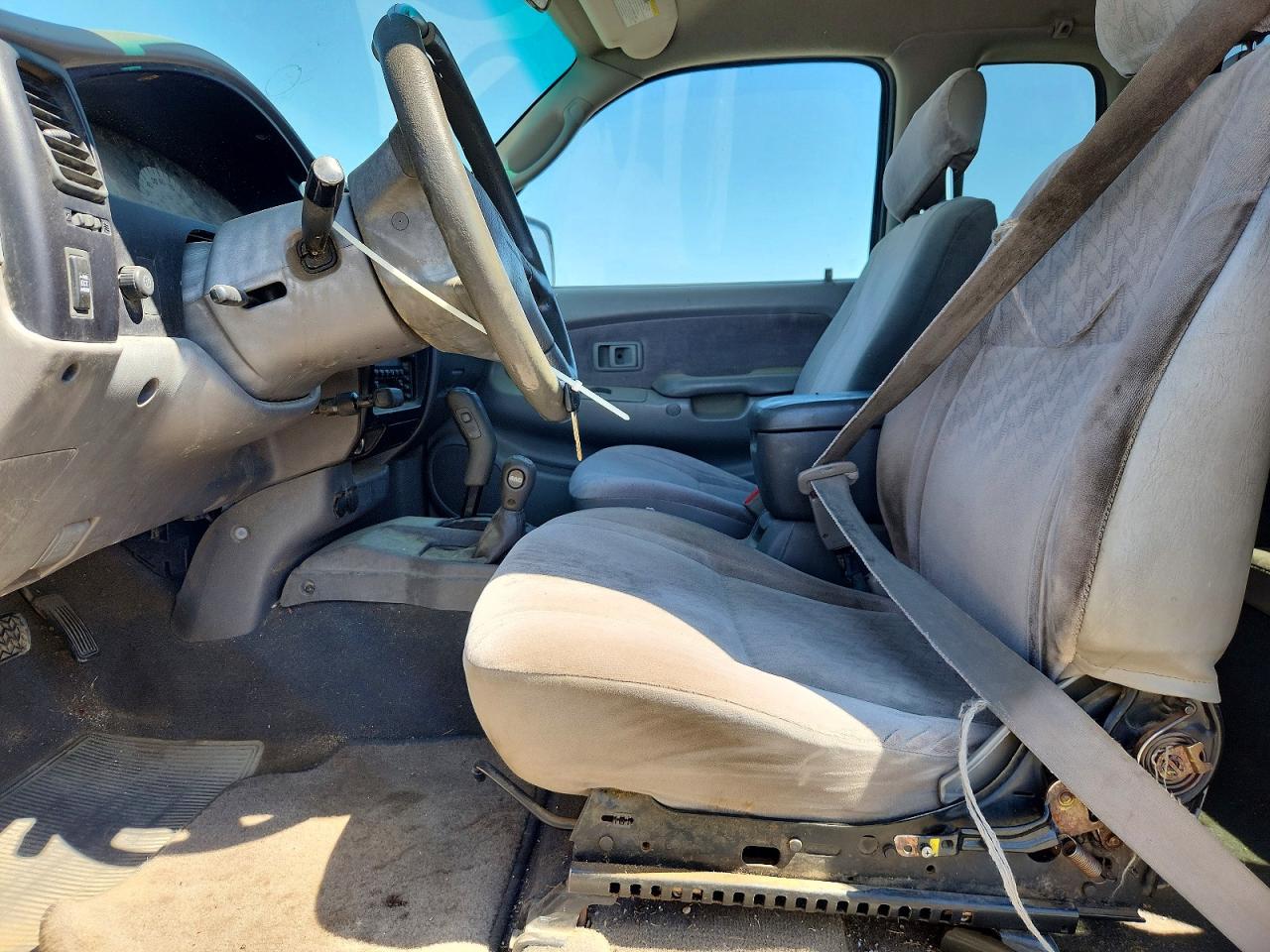 2001 TOYOTA TACOMA