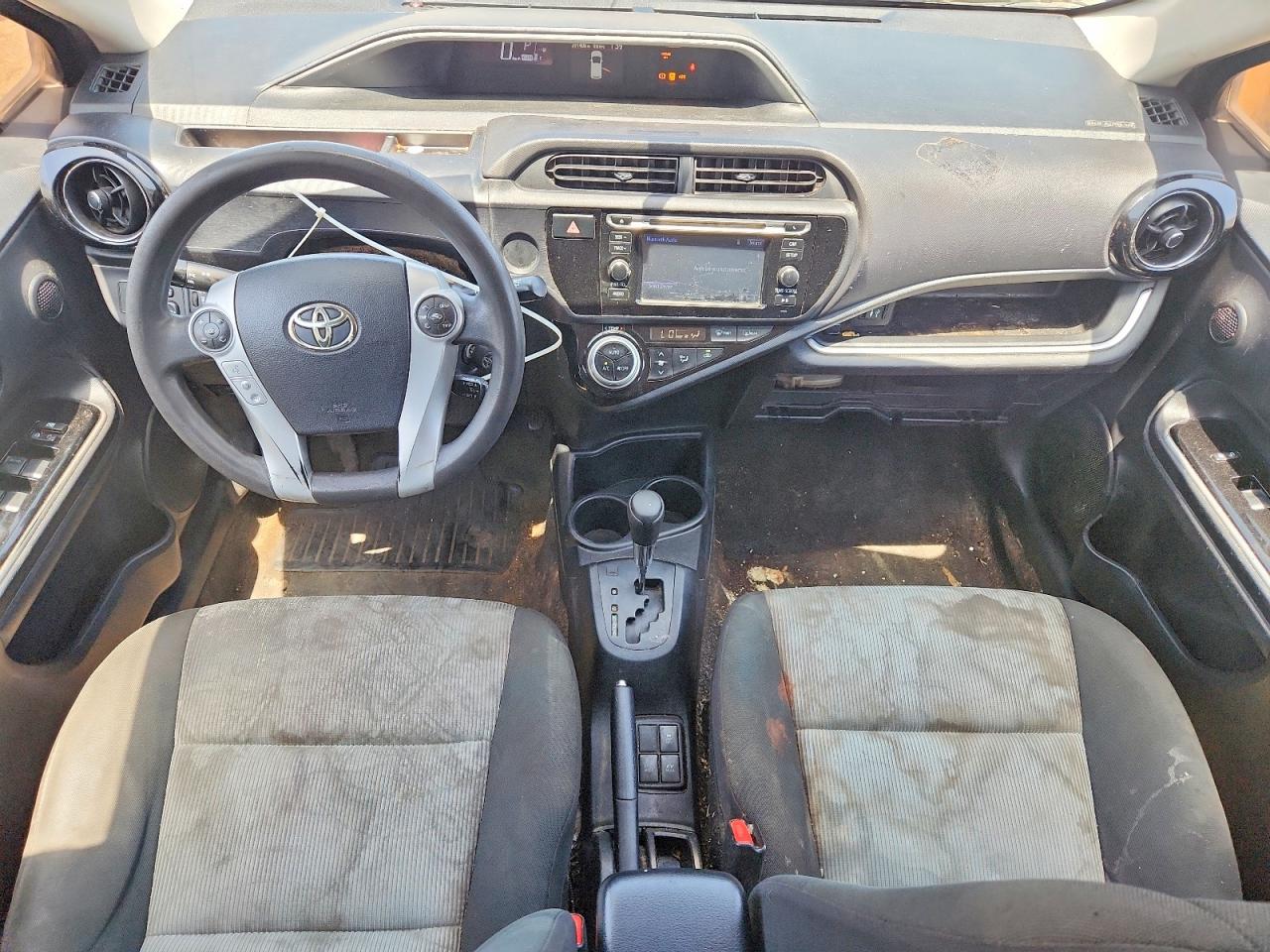 2016 TOYOTA PRIUS