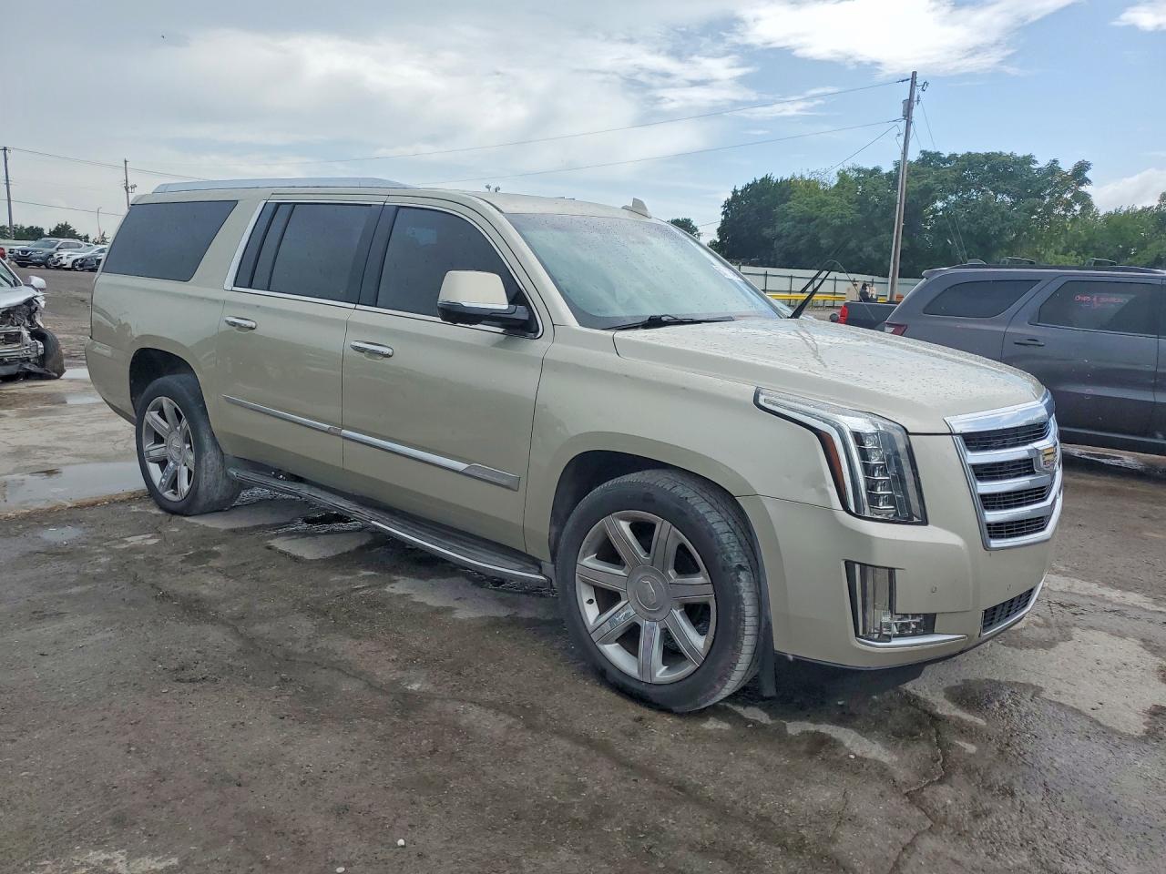 2016 CADILLAC ESCALADE