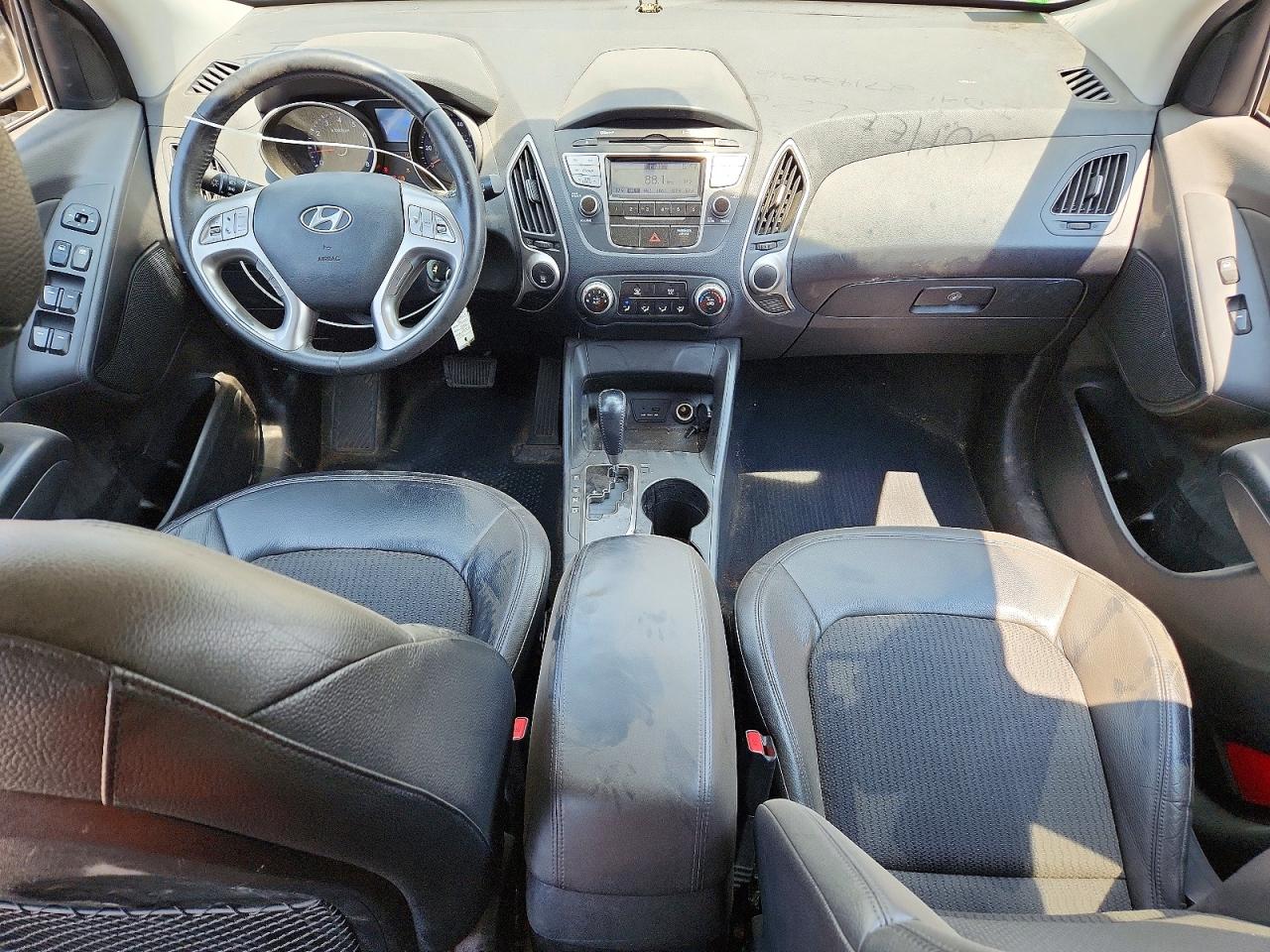 2011 HYUNDAI TUCSON