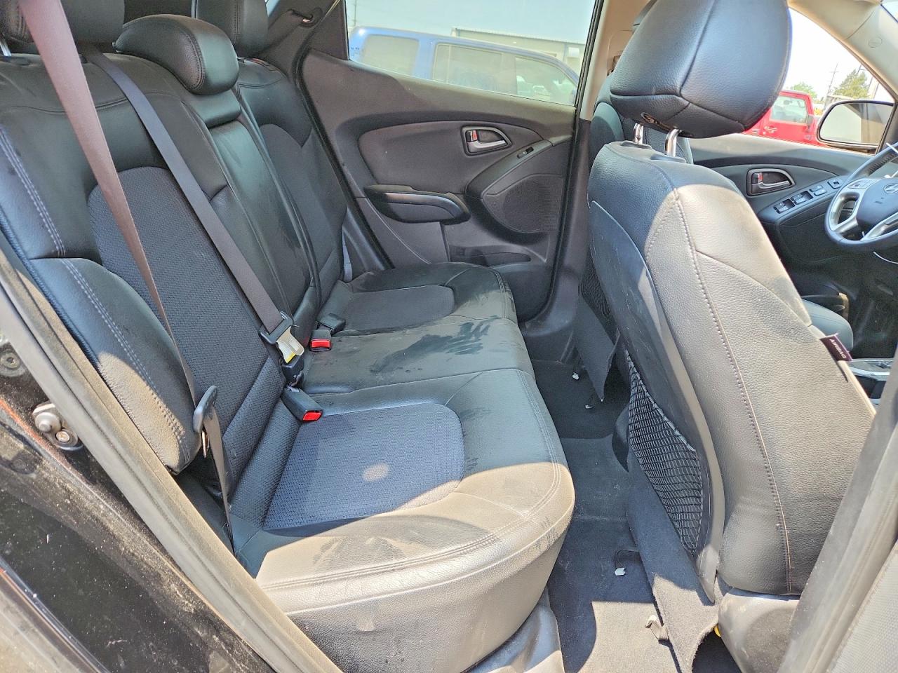 2011 HYUNDAI TUCSON