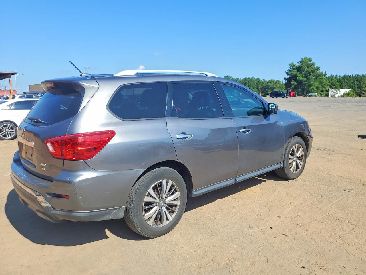 2017 NISSAN PATHFINDER