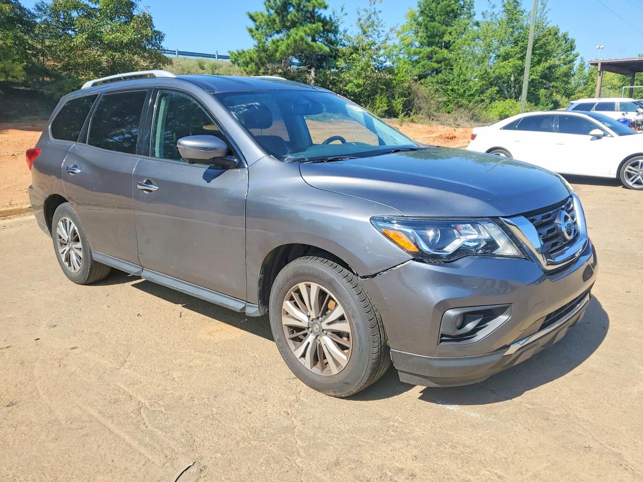 2017 NISSAN PATHFINDER
