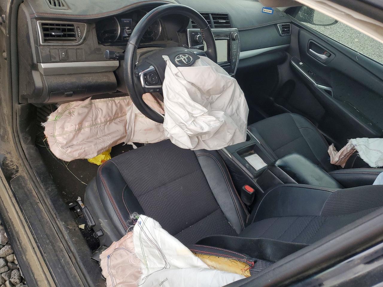 2017 TOYOTA CAMRY