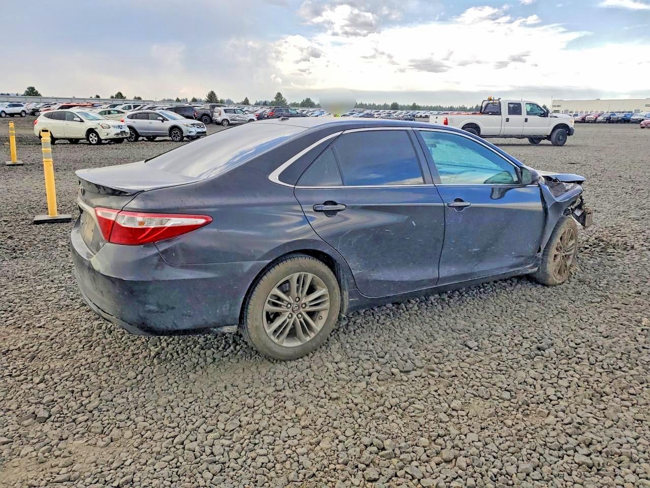 2017 TOYOTA CAMRY