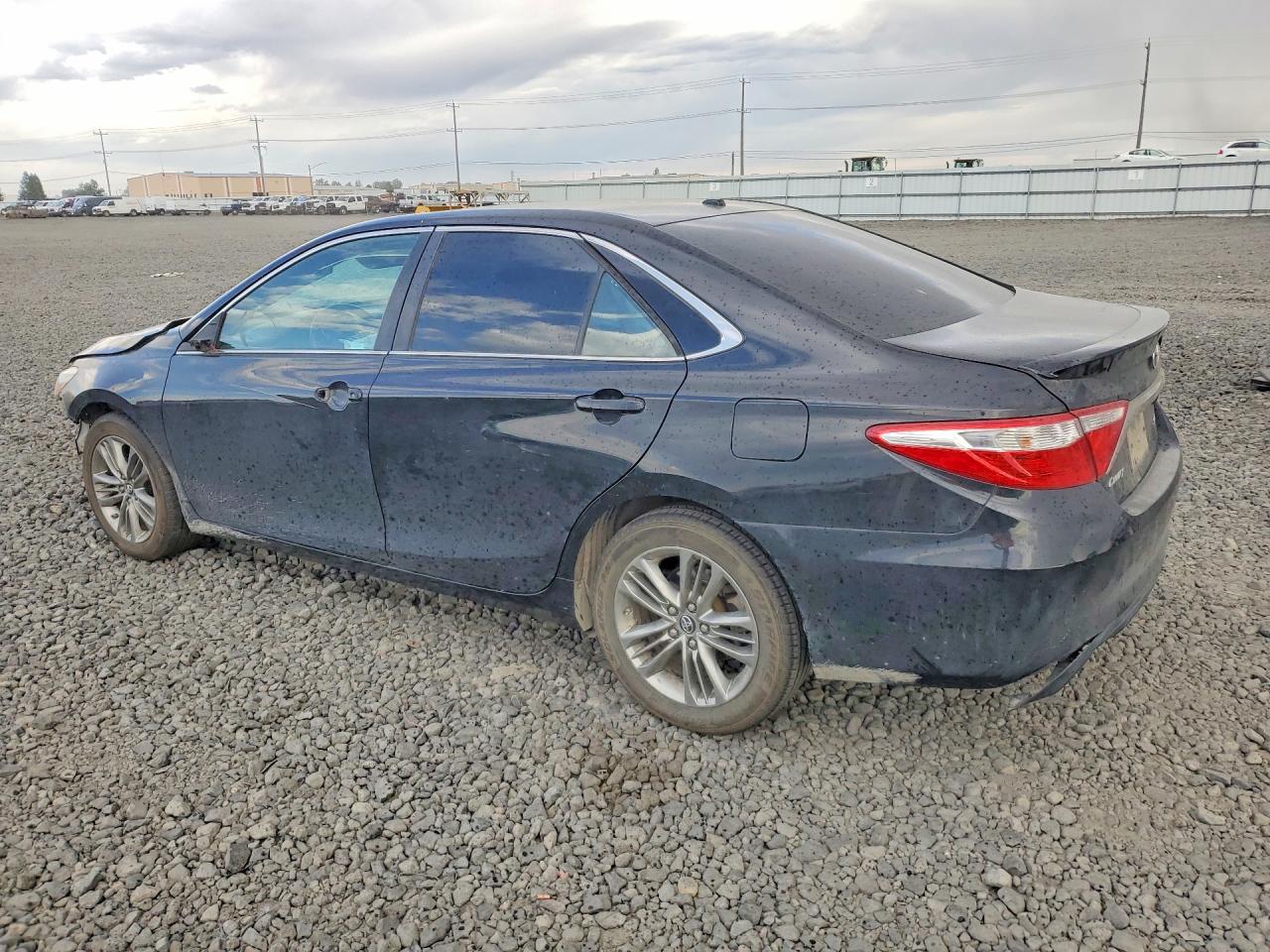 2017 TOYOTA CAMRY