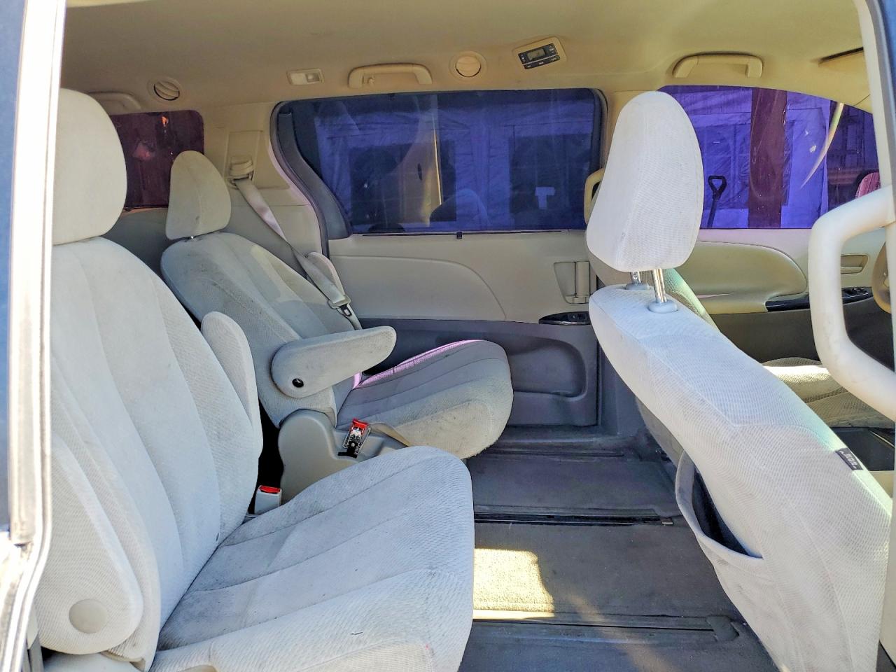 2014 TOYOTA SIENNA