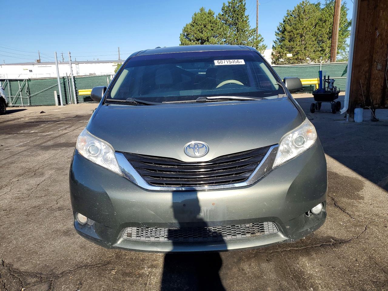 2014 TOYOTA SIENNA