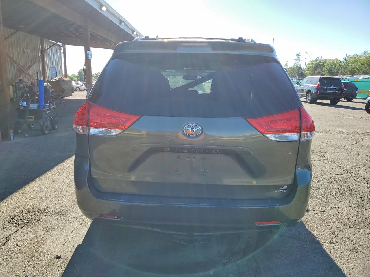 2014 TOYOTA SIENNA
