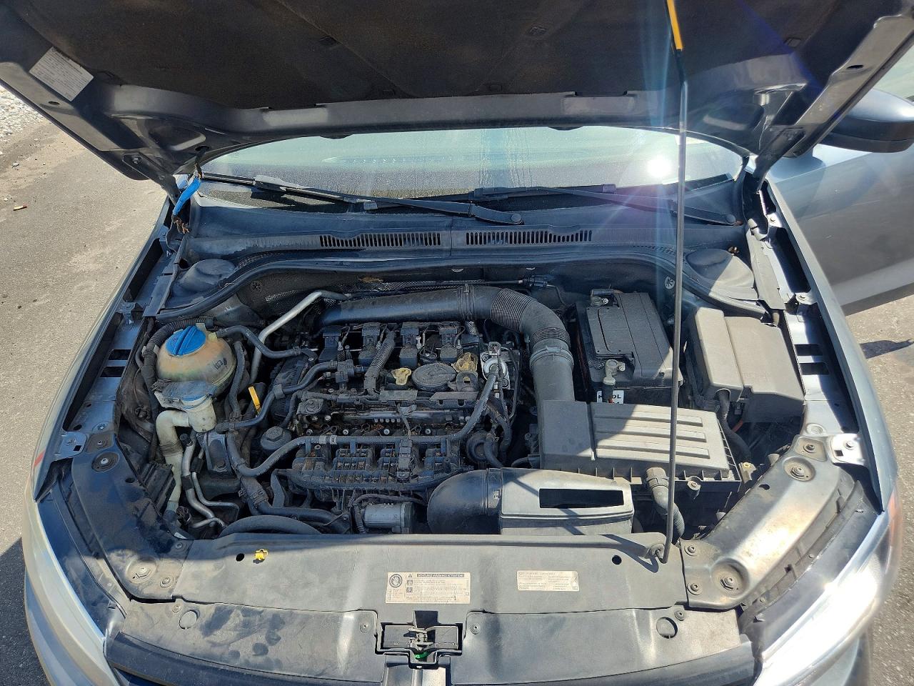 2015 VOLKSWAGEN JETTA
