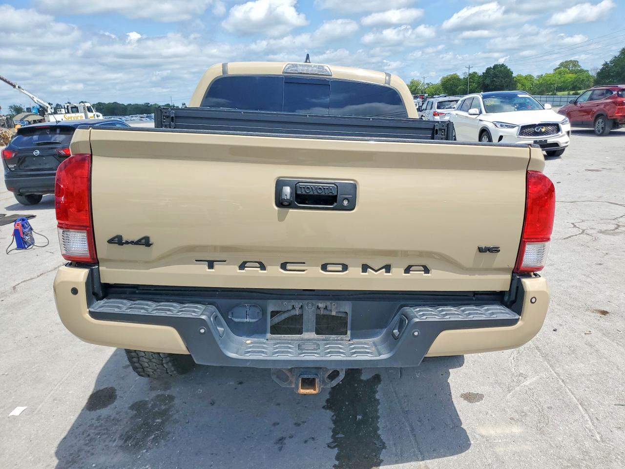 2017 TOYOTA TACOMA