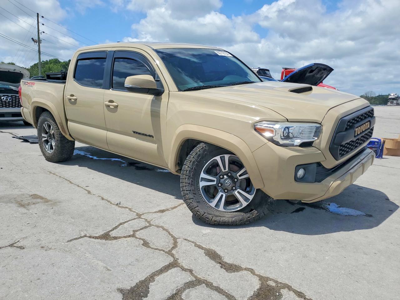 2017 TOYOTA TACOMA