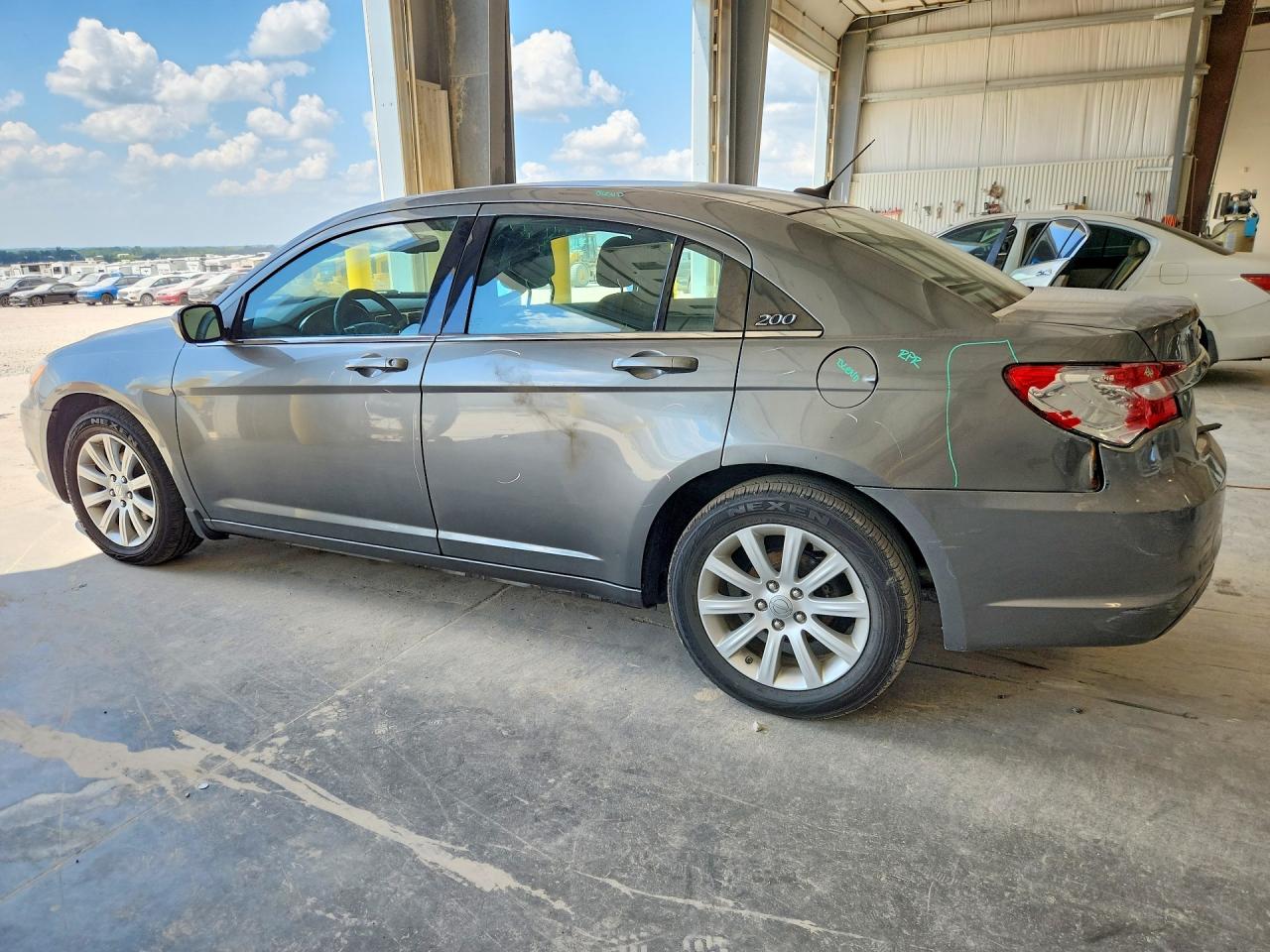 2013 CHRYSLER 200