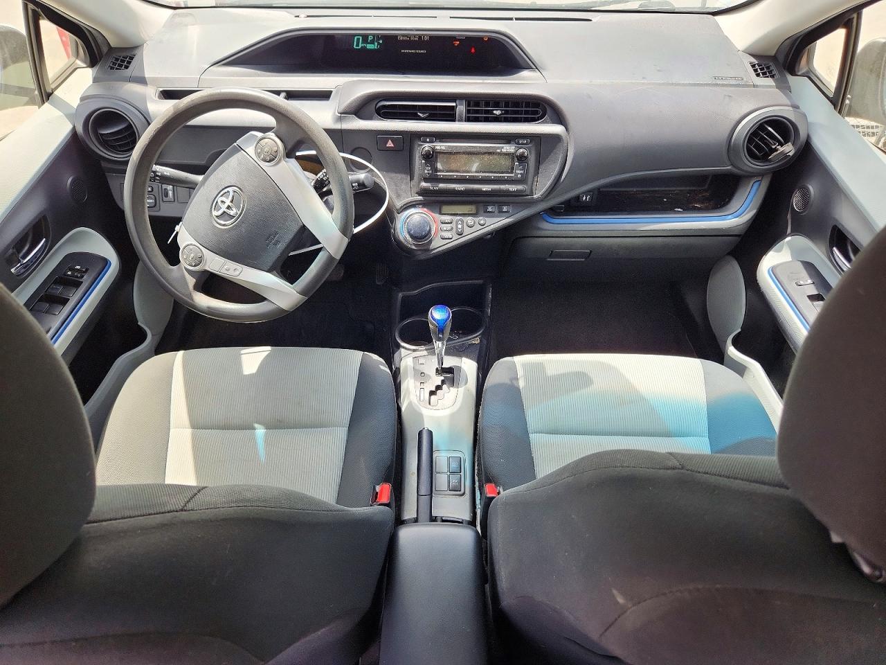 2013 TOYOTA PRIUS