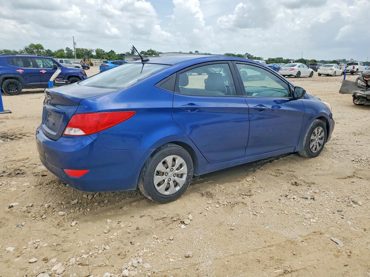 2015 HYUNDAI ACCENT