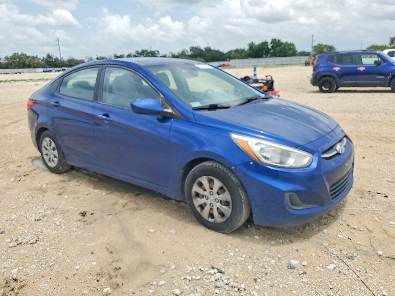 2015 HYUNDAI ACCENT